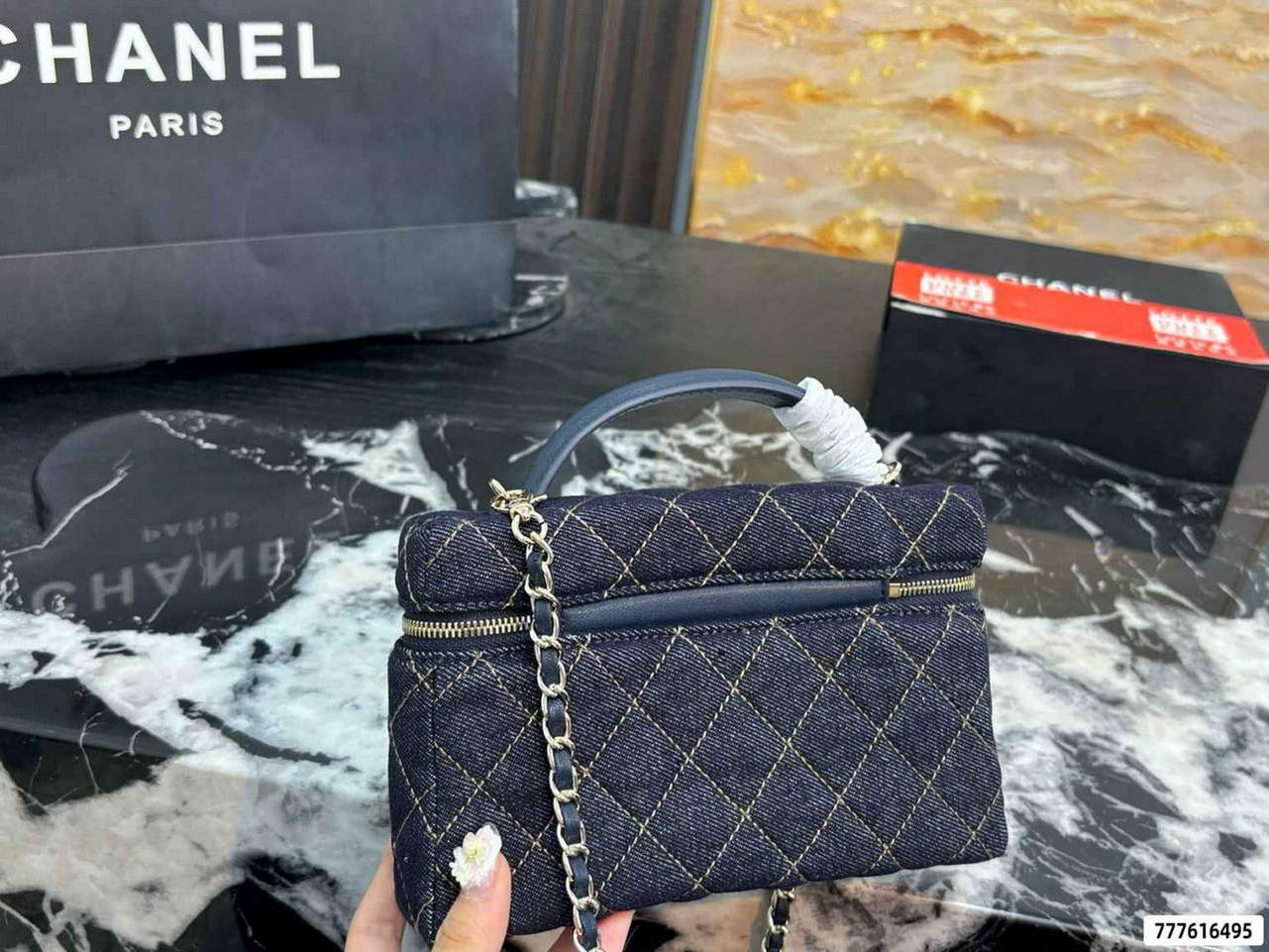 Deboss Logo Bag: Subtle Luxury for Every-leather bags配图1 Deboss Logo Bag: Subtle Luxury for Every-leather bags配图1